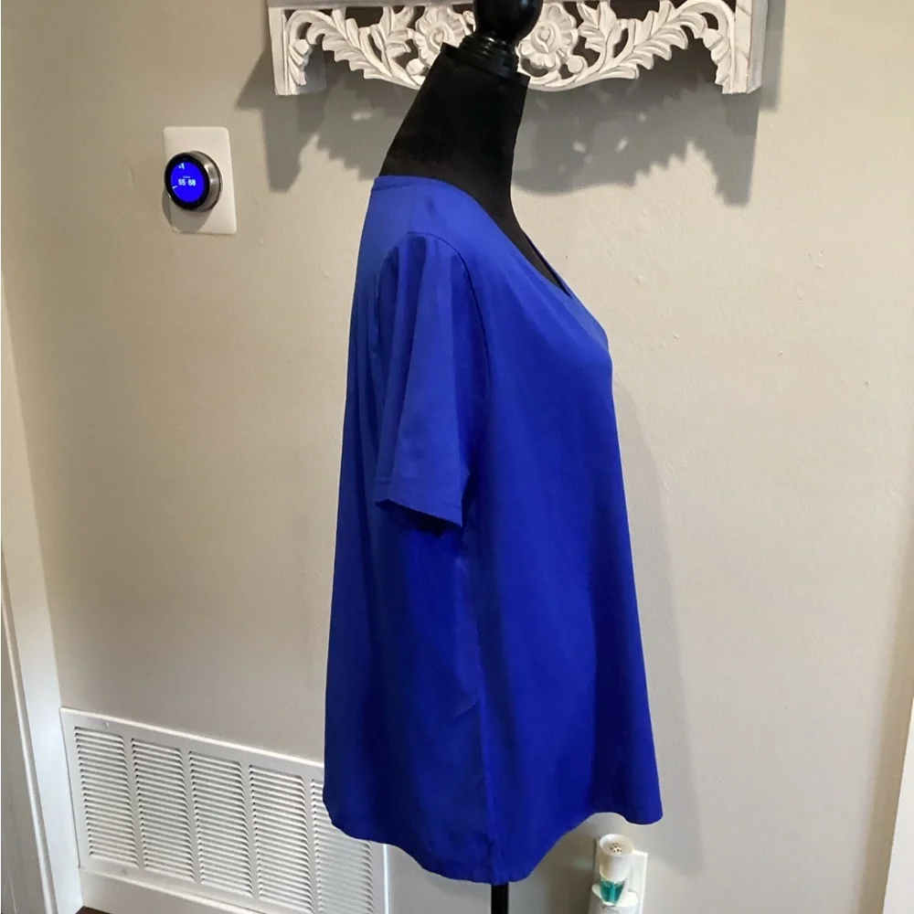 EUC - Hanes "Perfect" Cobalt Blue Tee - Worn Once - Size 2x!!! - Picture 9 of 9
